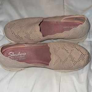Skechers Women's Beige Air-Cooled Memory Foam Flats - Women’s Size 10